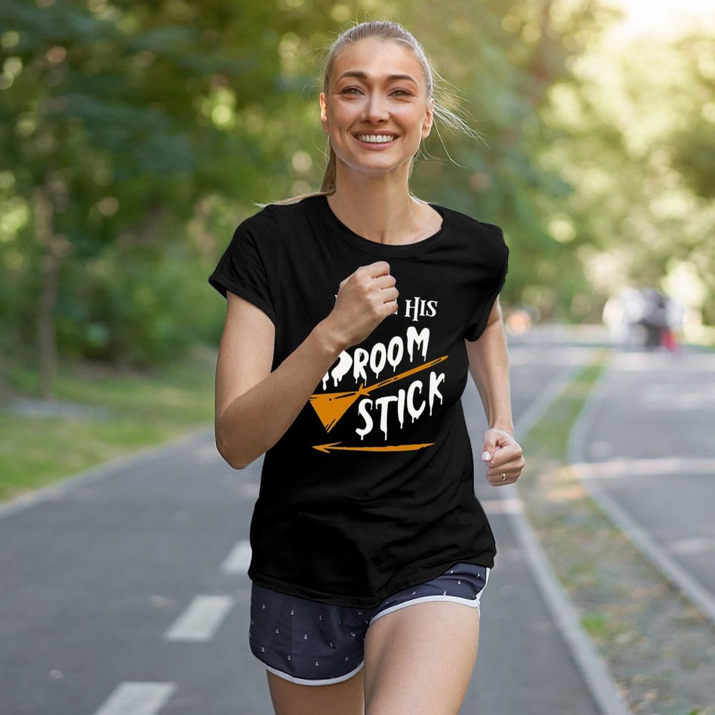 Female T-shirt Ilikehis Broomstick